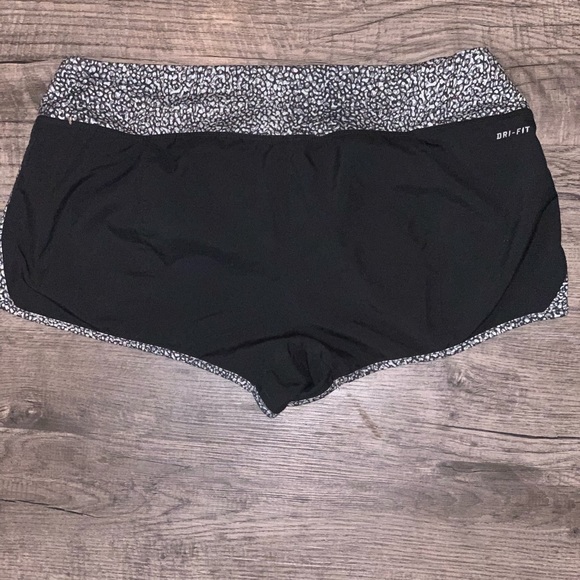 Nike Dri-Fit Running Shorts - Picture 2 of 3